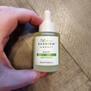 Monat Kushion Body Oil